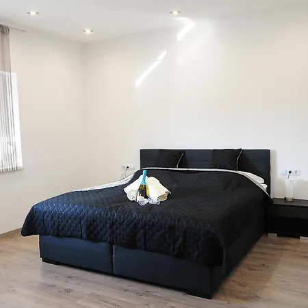 Apartman M Art Soltvadkert